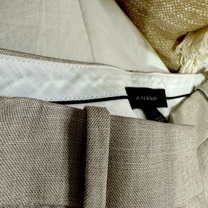 Ann Taylor dressy pants, in great condition!! Size 00.